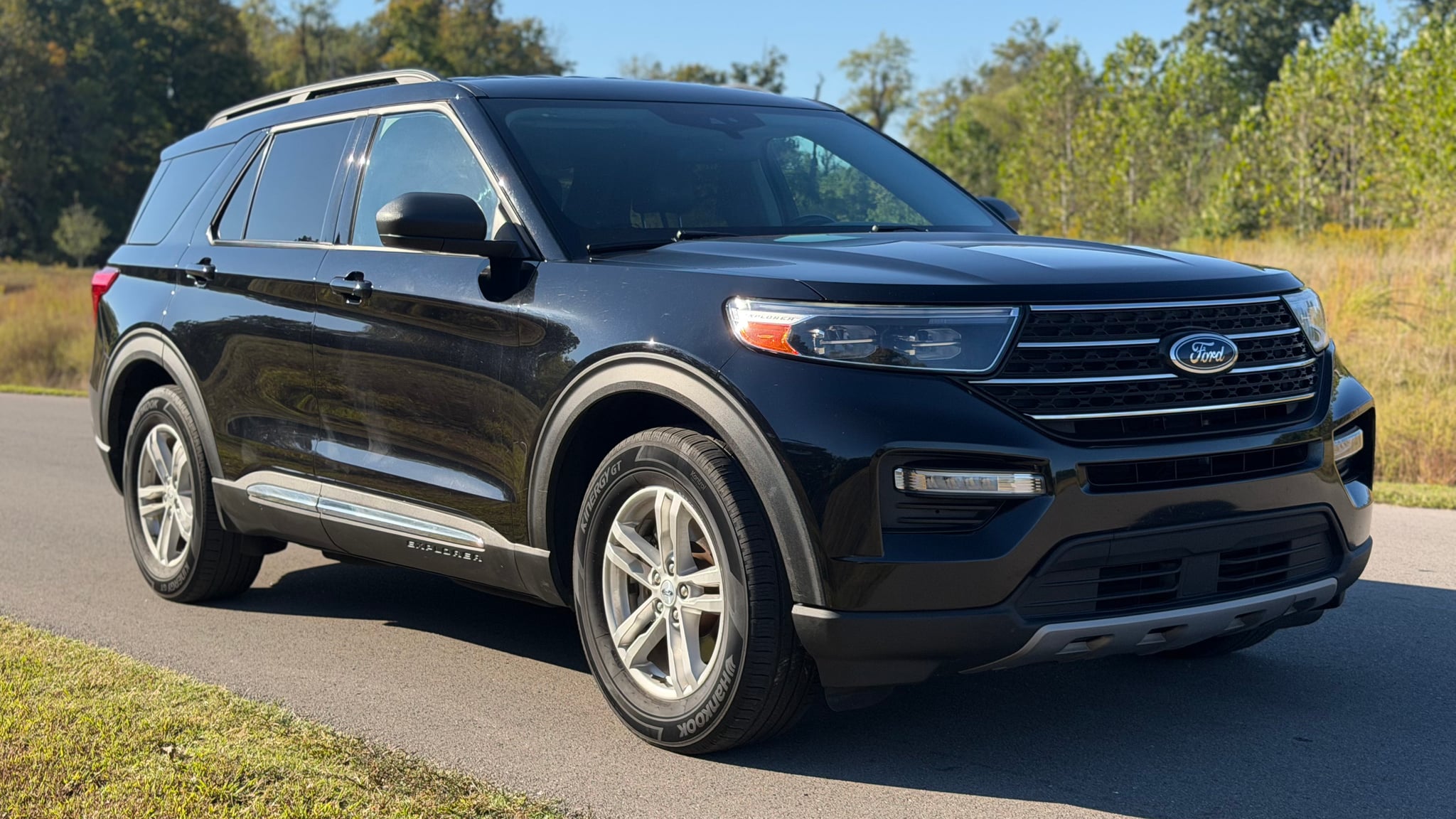 2023 FORD Explorer - Image 1